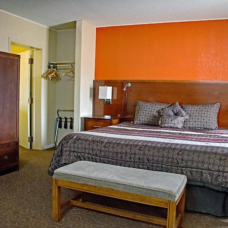 America'S Best Inn And Suites Emporia Luaran gambar