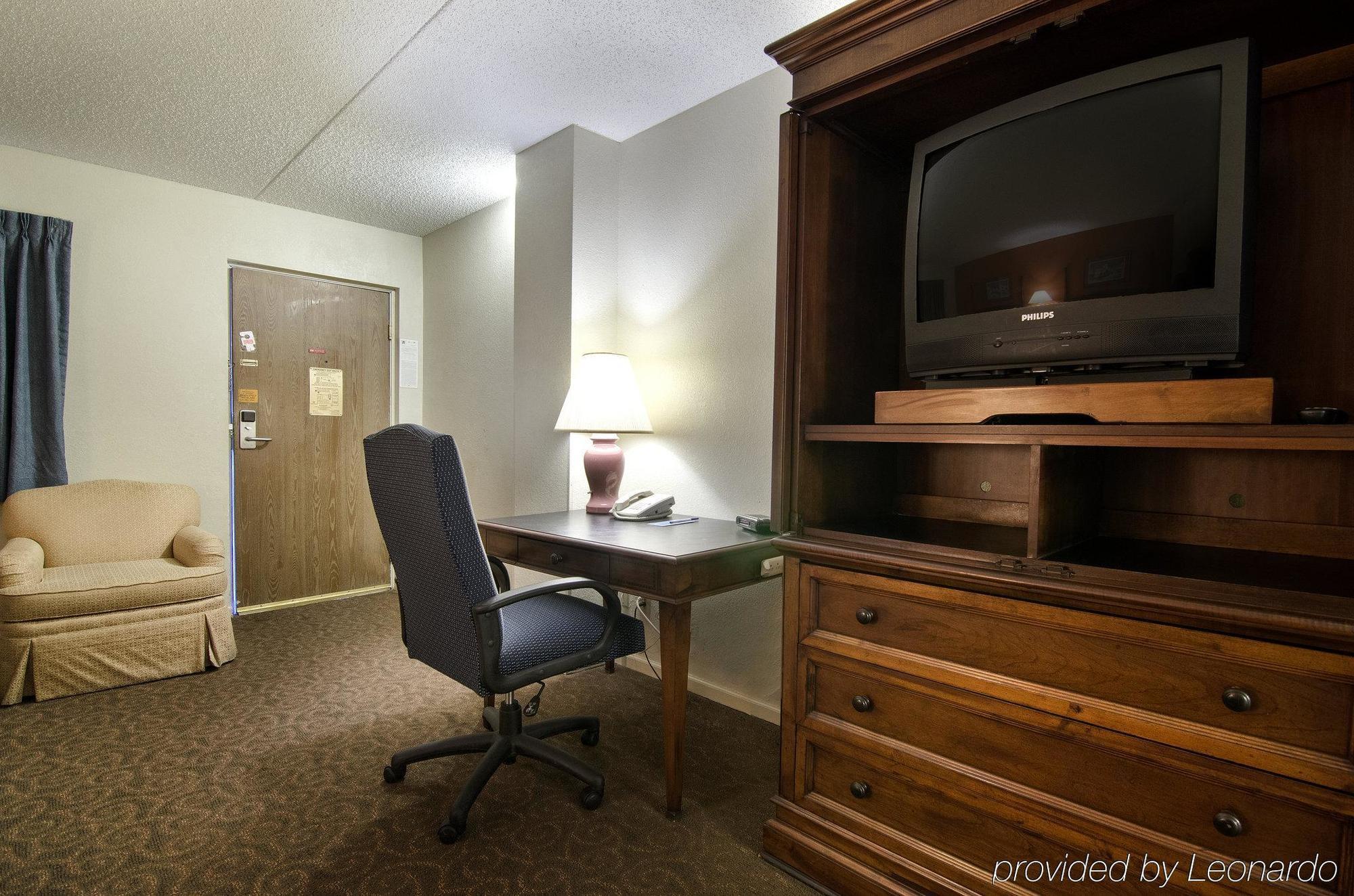 America'S Best Inn And Suites Emporia Luaran gambar
