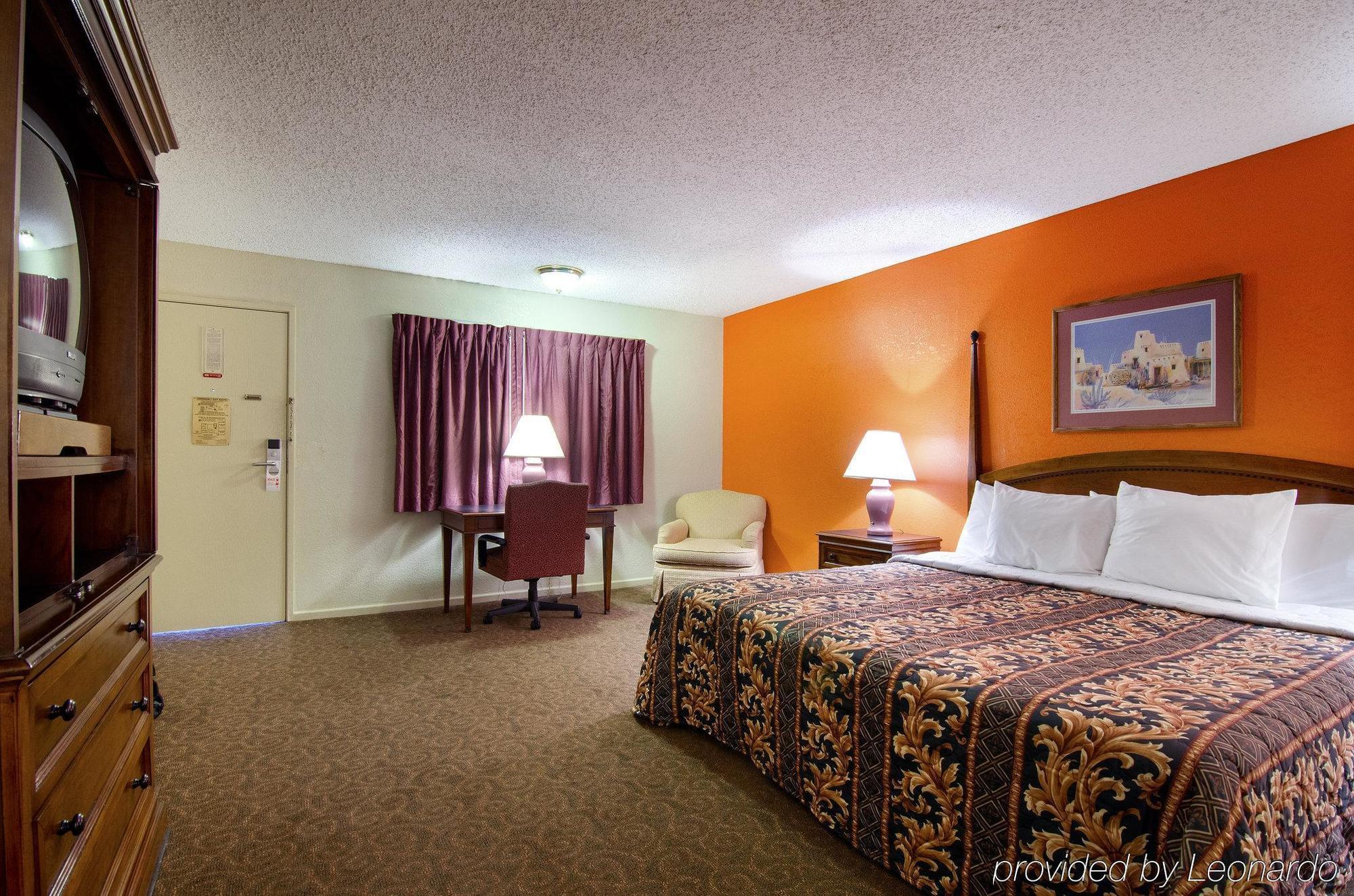 America'S Best Inn And Suites Emporia Luaran gambar