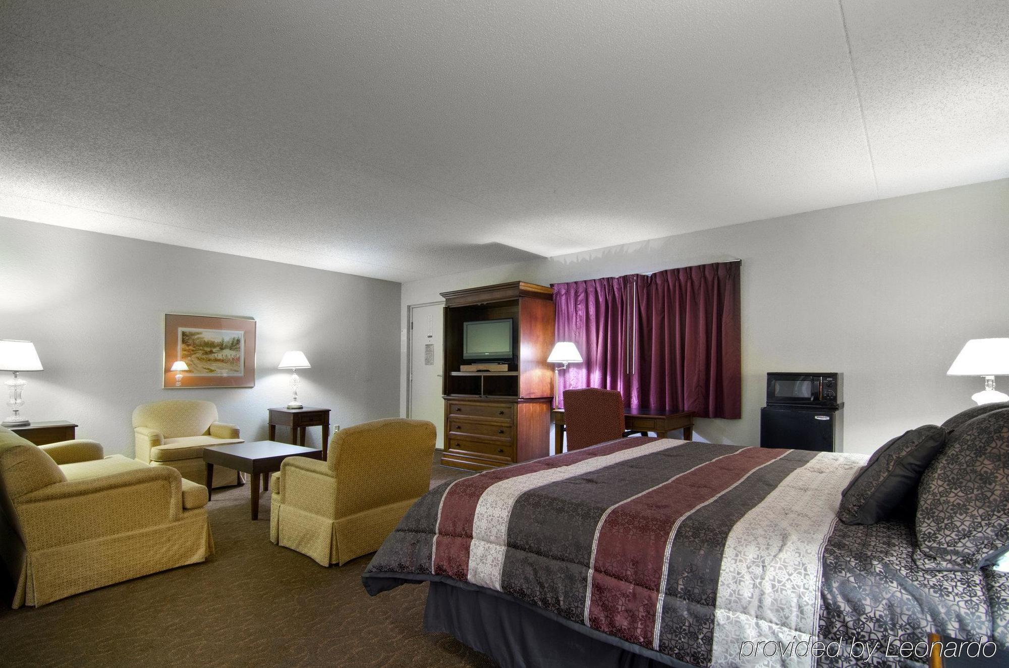 America'S Best Inn And Suites Emporia Luaran gambar