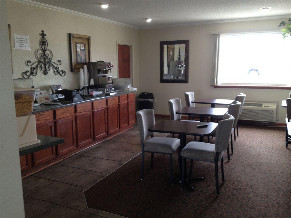 America'S Best Inn And Suites Emporia Luaran gambar
