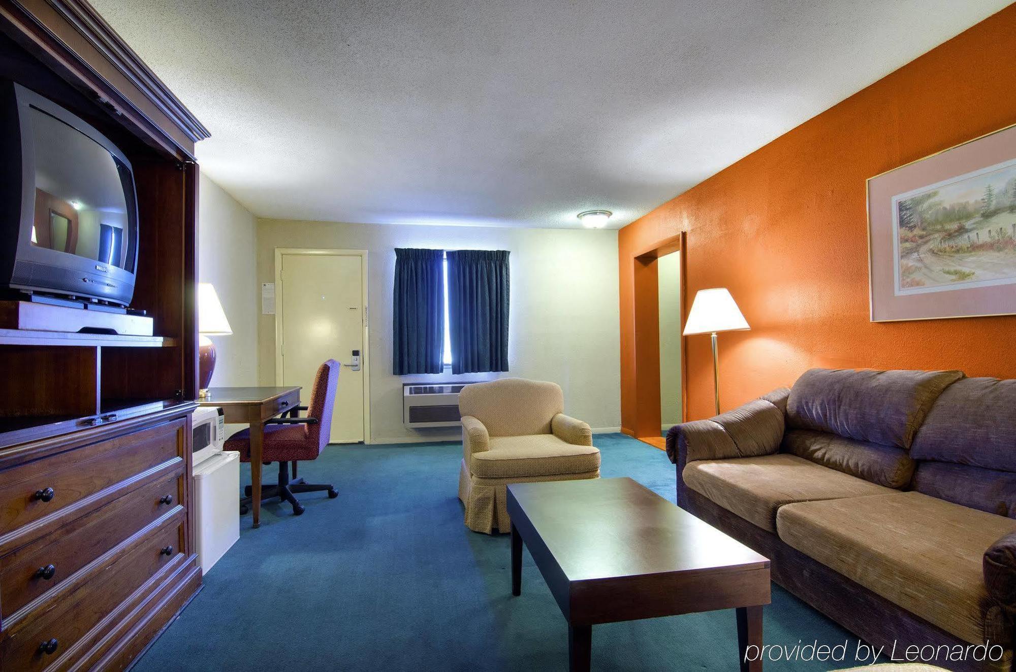 America'S Best Inn And Suites Emporia Luaran gambar