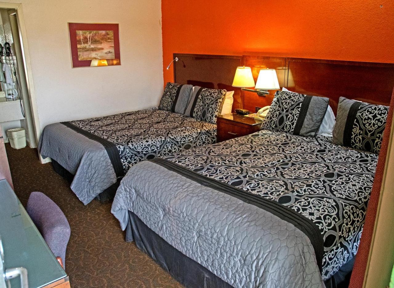America'S Best Inn And Suites Emporia Luaran gambar